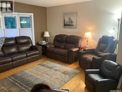 39 Bain Crescent, Saskatoon, SK - Indoor Photo Showing Living Room