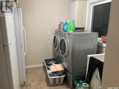 39 Bain Crescent, Saskatoon, SK - Indoor Photo Showing Laundry Room