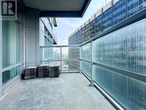 1406 - 2181 Yonge Street, Toronto, ON - Outdoor With Balcony With Exterior