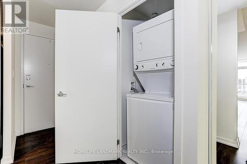 907 - 66 Forest Manor Road, Toronto, ON - Indoor Photo Showing Laundry Room