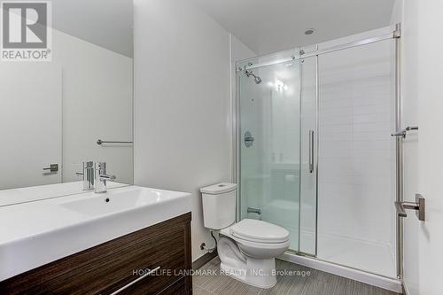 907 - 66 Forest Manor Road, Toronto, ON - Indoor Photo Showing Bathroom