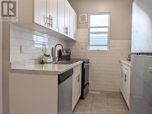 812 Dougall Avenue, Windsor, ON - Indoor Photo Showing Kitchen With Double Sink