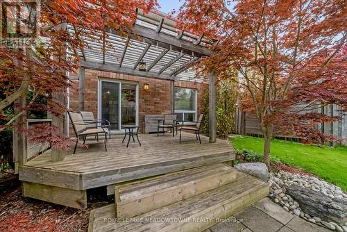 10 Costigan Court, Halton Hills, ON - Outdoor With Deck Patio Veranda