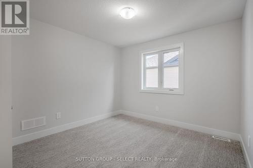 28 - 7966 Fallon Drive, Lucan Biddulph, ON - Indoor Photo Showing Other Room