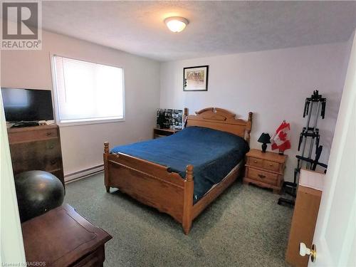 35 Bryant Street, Oliphant, ON - Indoor Photo Showing Bedroom