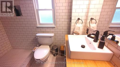 142 Park Home Avenue, Toronto, ON - Indoor Photo Showing Bathroom