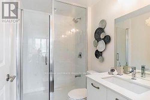 206 - 1630 Queen Street E, Toronto, ON - Indoor Photo Showing Bathroom
