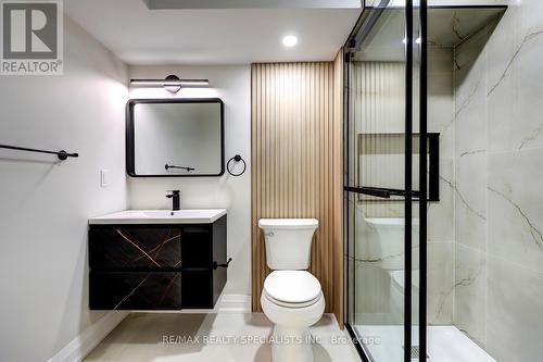 520 Gladwyne Court, Mississauga, ON - Indoor Photo Showing Bathroom