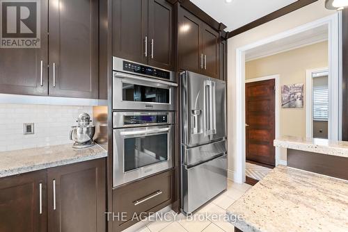7 Compton Crescent, Toronto, ON - Indoor Photo Showing Kitchen With Upgraded Kitchen