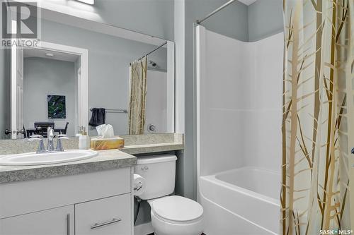 4111 E Green Apple Drive, Regina, SK - Indoor Photo Showing Bathroom