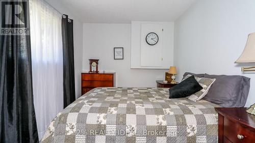 3711 Brunel Road, Lake Of Bays, ON - Indoor Photo Showing Bedroom