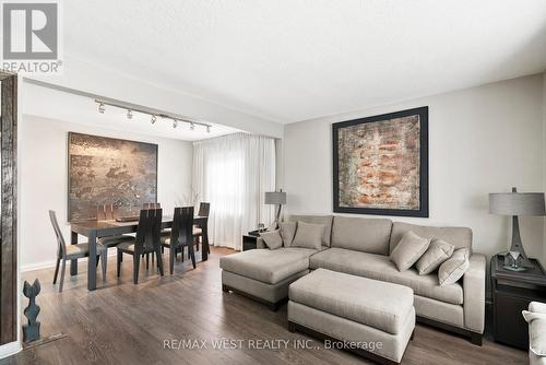 382 Brooke Avenue, Toronto, ON - Indoor Photo Showing Living Room