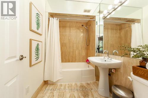 205 - 740 Eglinton Avenue W, Toronto, ON - Indoor Photo Showing Bathroom