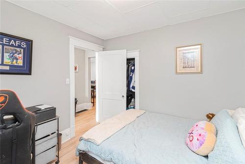 82 Main Street S, Hagersville, ON - Indoor Photo Showing Bedroom