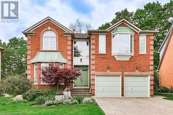 3952 ROLLING VALLEY Drive  Mississauga, ON L5L 5V9