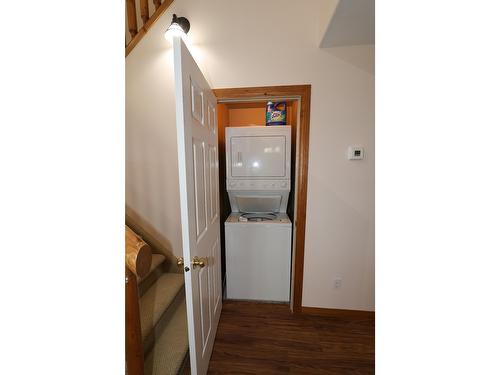 301 - 890 Dogwood Drive, Kimberley, BC - Indoor Photo Showing Laundry Room