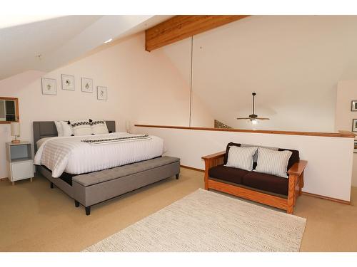 301 - 890 Dogwood Drive, Kimberley, BC - Indoor Photo Showing Bedroom