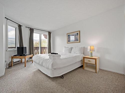 Chambre Ã  coucher principale - 484-211 Ch. De Lac-Tremblant-Nord, Mont-Tremblant, QC - Indoor Photo Showing Bedroom