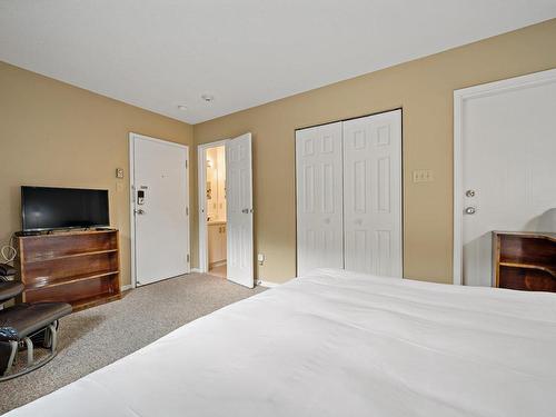 Chambre Ã Â coucher - 484-211 Ch. De Lac-Tremblant-Nord, Mont-Tremblant, QC - Indoor Photo Showing Bedroom