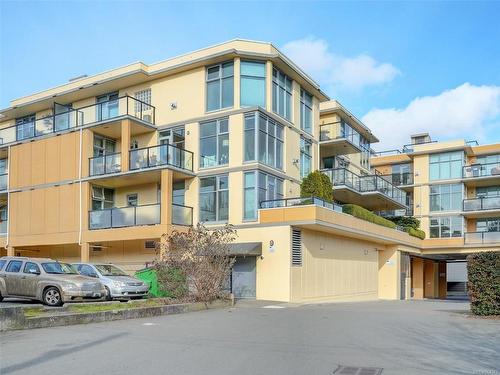 214-225 Menzies St, Victoria, BC - Outdoor With Balcony With Facade