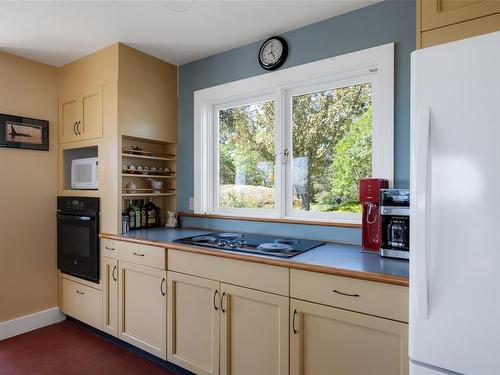 4699 Kerryview Dr, Saanich, BC - Indoor Photo Showing Kitchen