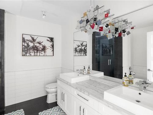 190 King George Terr, Oak Bay, BC - Indoor Photo Showing Bathroom