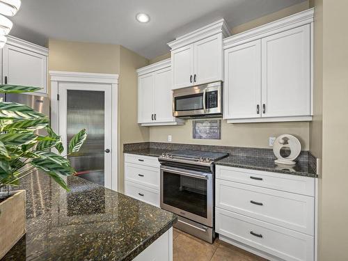 396 Serenity Dr, Campbell River, BC - Indoor Photo Showing Kitchen