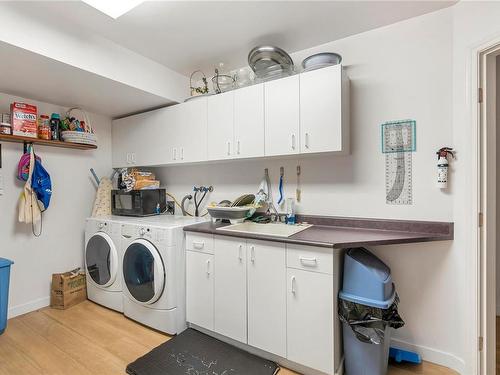 3382 Haida Dr, Colwood, BC - Indoor Photo Showing Laundry Room