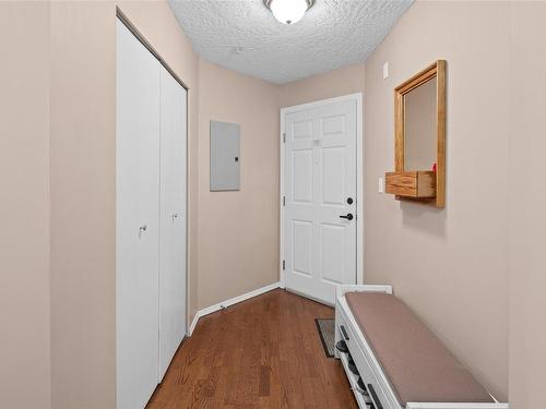 406-2511 Quadra St, Victoria, BC - Indoor Photo Showing Other Room