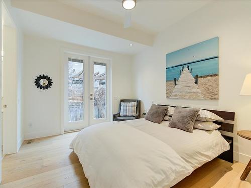 338 Cadder Avenue, Kelowna, BC - Indoor Photo Showing Bedroom