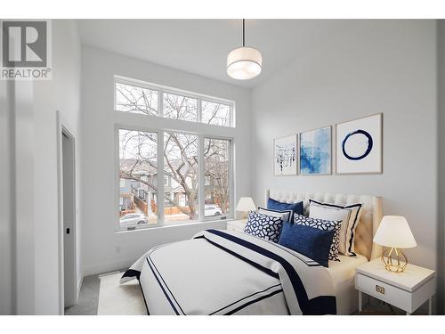 821 Stockwell Avenue Unit# 2, Kelowna, BC - Indoor Photo Showing Bedroom