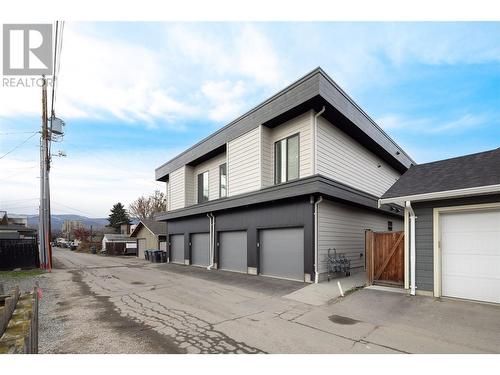 821 Stockwell Avenue Unit# 2, Kelowna, BC - Outdoor