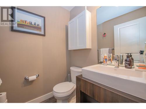 1703 43 Avenue Unit# 2, Vernon, BC - Indoor Photo Showing Bathroom