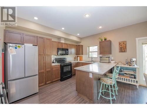 1703 43 Avenue Unit# 2, Vernon, BC - Indoor Photo Showing Kitchen