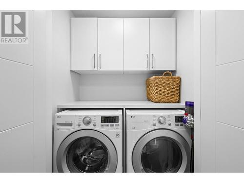 817 Rose Avenue, Kelowna, BC - Indoor Photo Showing Laundry Room