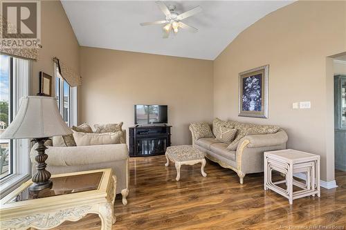 10 Pelican Avenue, Grand-Barachois, NB - Indoor Photo Showing Living Room