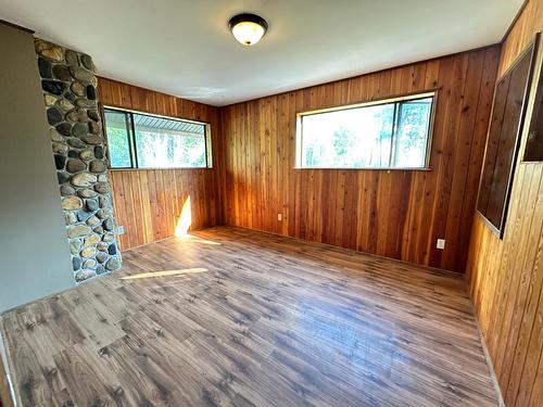 8100 Willow Road, Grand Forks, BC - Indoor Photo Showing Other Room