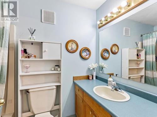 6 Yew Place, Whitehorse, YT - Indoor Photo Showing Bathroom