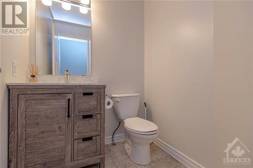 542 Langelier Avenue, Ottawa, ON - Indoor Photo Showing Bathroom