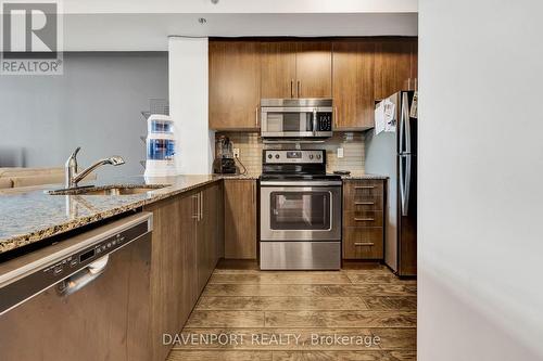 1005 - 150 Water St Street, Cambridge, ON - Indoor Photo Showing Kitchen