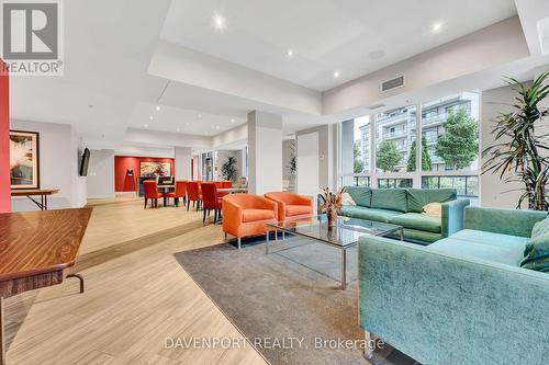 1005 - 150 Water St Street, Cambridge, ON - Indoor Photo Showing Living Room