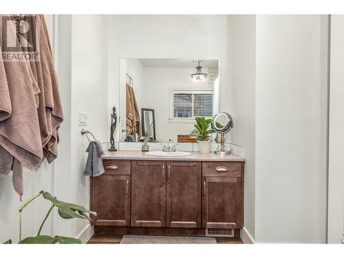 173 Salmon Arm Drive Unit# 107, Enderby, BC - Indoor Photo Showing Bathroom