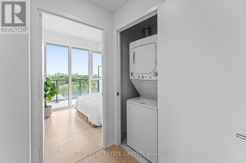 603 - 500 Dupont Street, Toronto (Annex), ON - Indoor Photo Showing Laundry Room