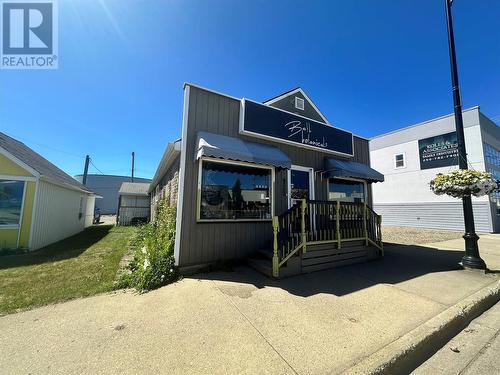 925 103 Avenue, Dawson Creek, BC 