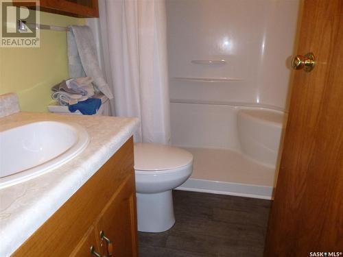 B 1307 98Th Street, Tisdale, SK - Indoor Photo Showing Bathroom