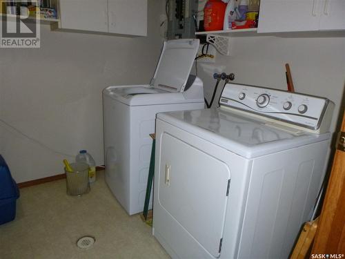 B 1307 98Th Street, Tisdale, SK - Indoor Photo Showing Laundry Room