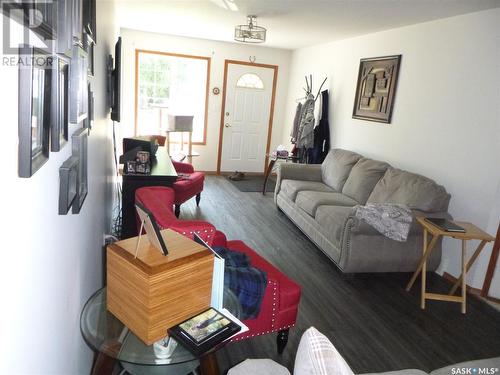 B 1307 98Th Street, Tisdale, SK - Indoor Photo Showing Living Room