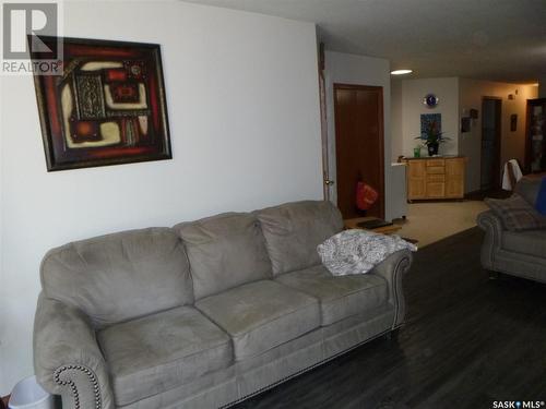 B 1307 98Th Street, Tisdale, SK - Indoor Photo Showing Living Room