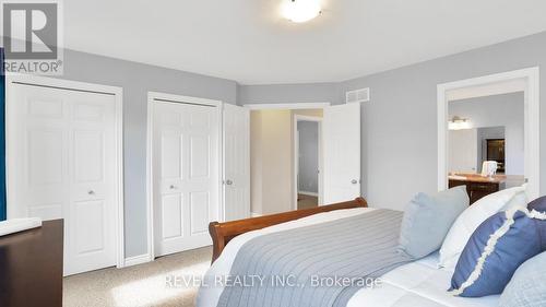 1523 Portrush Way, London, ON - Indoor Photo Showing Bedroom