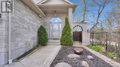 1523 Portrush Way, London, ON - Outdoor